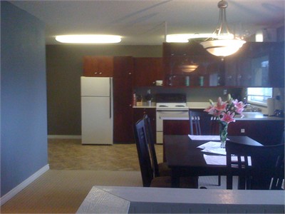 Master Bdrm avail furnished in large house. 5 min to VIU