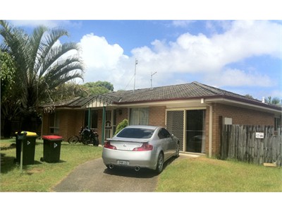 Byron Bay - Situated in Sunrise, close to shops, SAE, Bus and Surf.