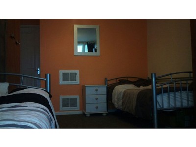 Awesome 1st bedroom with 2single bed 2nd bedroom with a double bed
