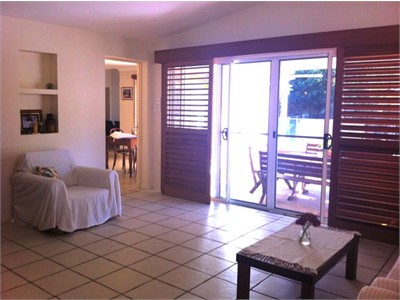 Self Contained Bedroom, Living & Bathroom - Sunrise Beach / Noosa