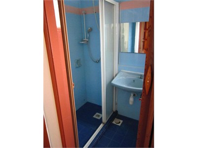 Whole Unit Indah Villa -4 rooms (Price Negotiable)