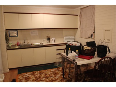 Short-term 1 bedroom apartment near UWA available to rent now!