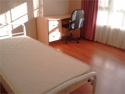 STUDENT ACCOMODATION CLOSE TO SWINBURNE,DEAKIN,MONASH UNI.