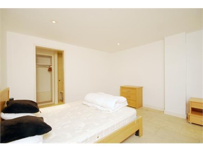 Ideal for professionals working in the city centre and students