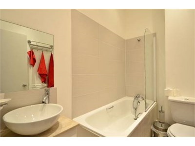 A beautiful one bedroom apartment in 66 Isabella Street ,Toronto