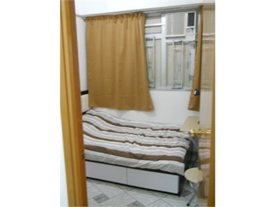 NORTH POINT Friendly Flatshare...Available Room now