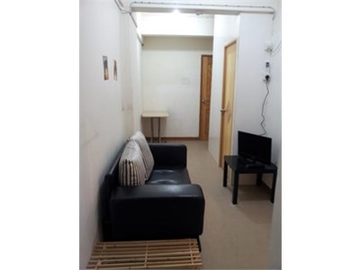 Kennedy Town~ Flat share available!!! Super close to HKU!!!