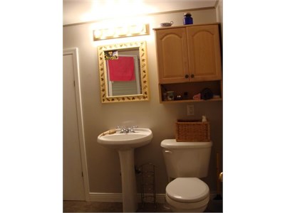 Room & bathroom for student - Esquimalt, Victoria