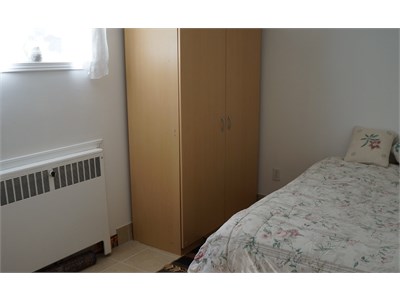 Clean and furnished room for rent in Mississauga, close to everything!