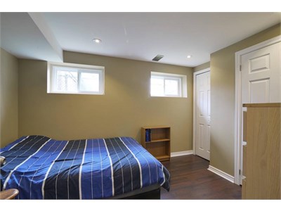 Cawthra and Lakeshore - 2 rooms available