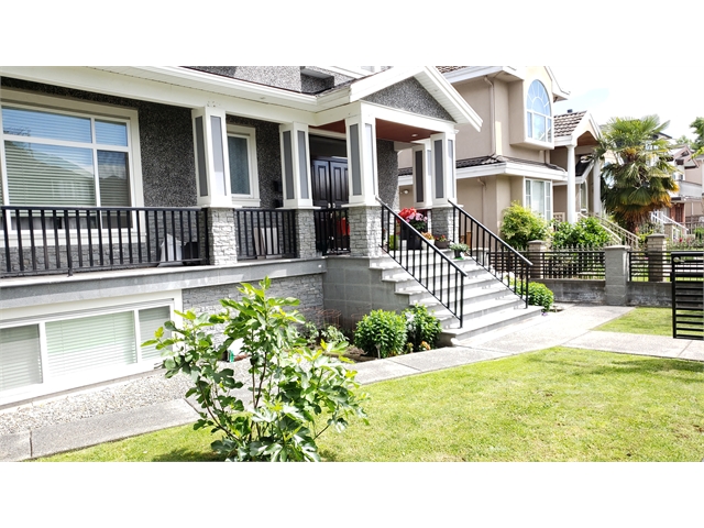 VANCOUVER HOME STAY