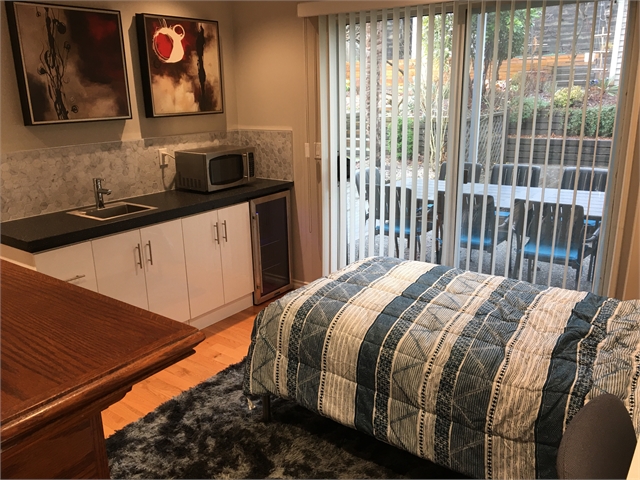 Furnished room in house East Coquitlam