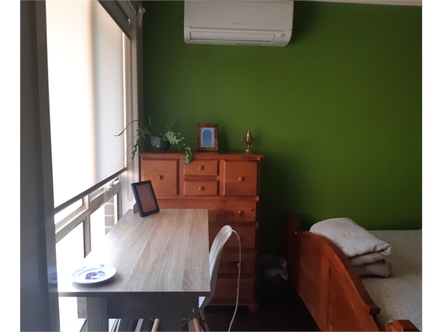 Peaceful Clean Furnished Room closer to Monash Deakin Universities