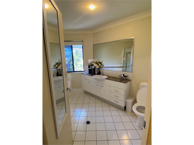 private-room-in-varsity-near-bond-uni-room-for-rent-in-varsity-lakes-queensland