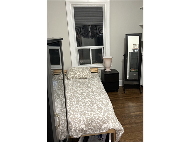 Room for rent in Forest Hill
